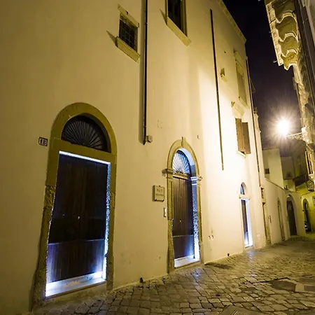 Palazzo Cavoti 4* ガラティーナ