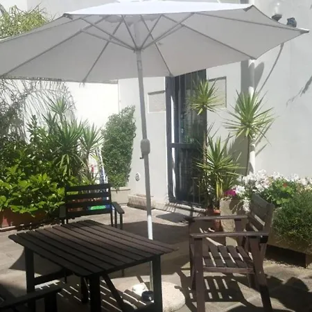 ベッド・アンド・ブレックファスト Palazzo Cavoti ガラティーナ